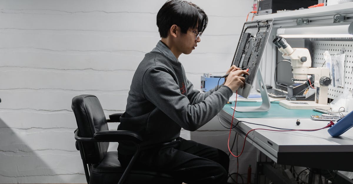 Choosing the Right Ceiling Fan for Your Living Space